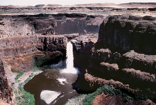 Thick basalt units in the Columbia Plateau  region.